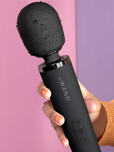 Le Wand Rechargeable Body Massager Black